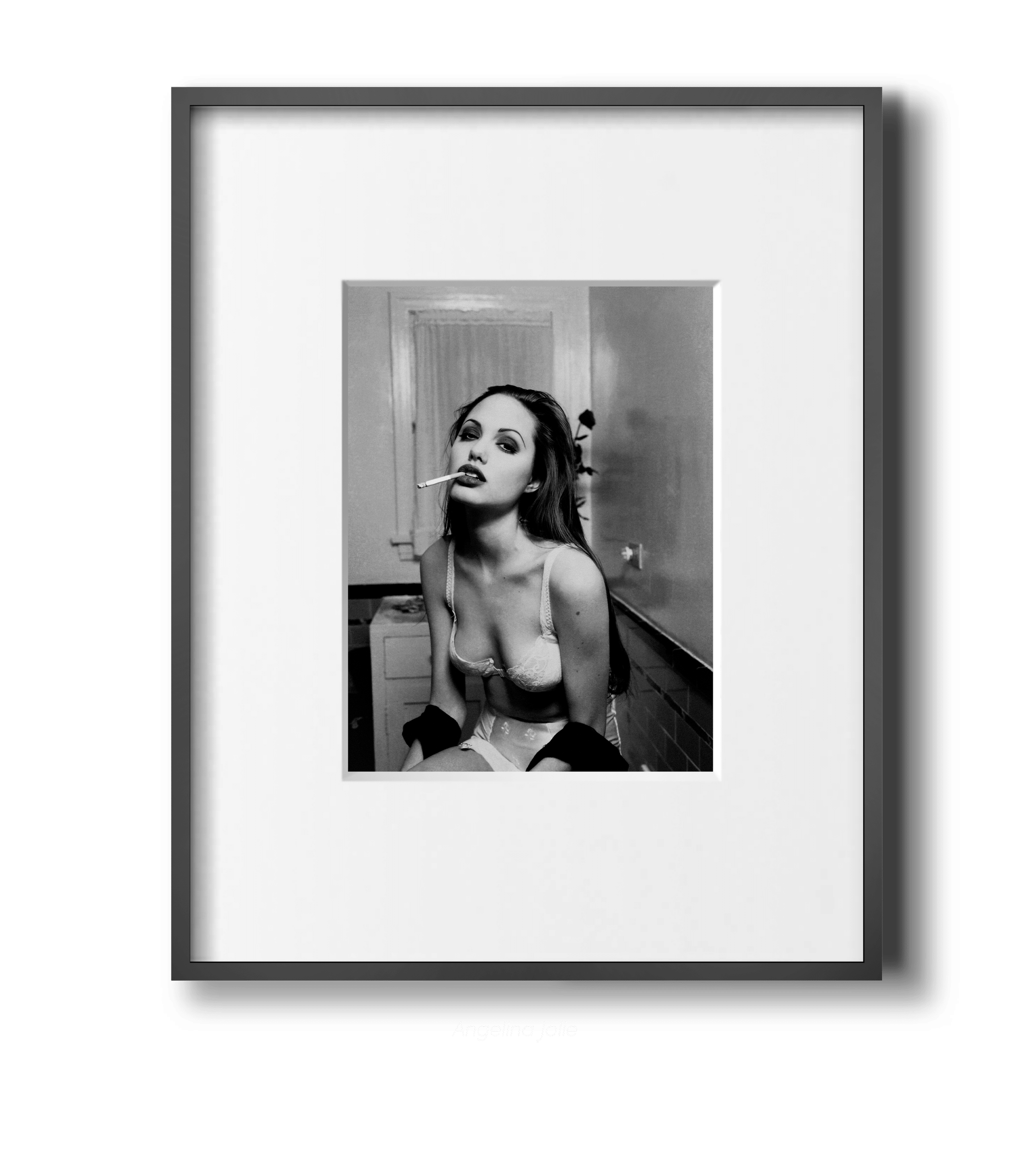 Angelina Jolie - Maxine